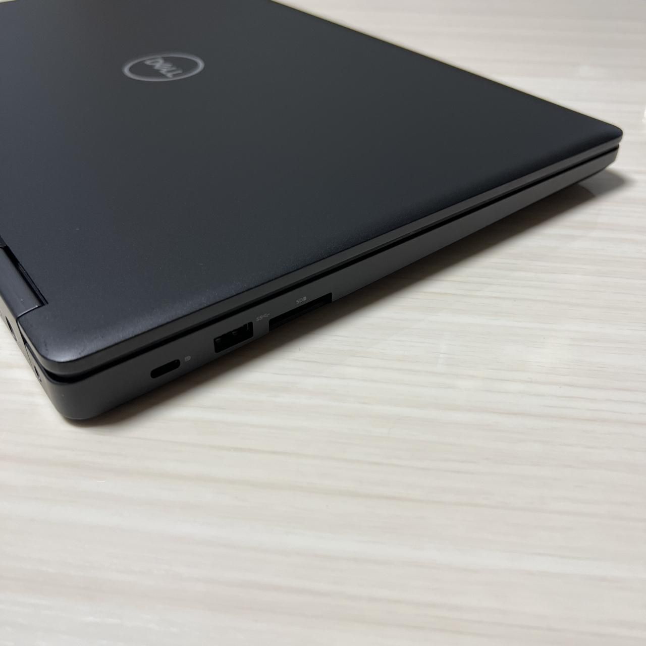 ☆美品 2019年製 DELL 爆速ノートパソコン Core i7-8650U ＋ 16GB