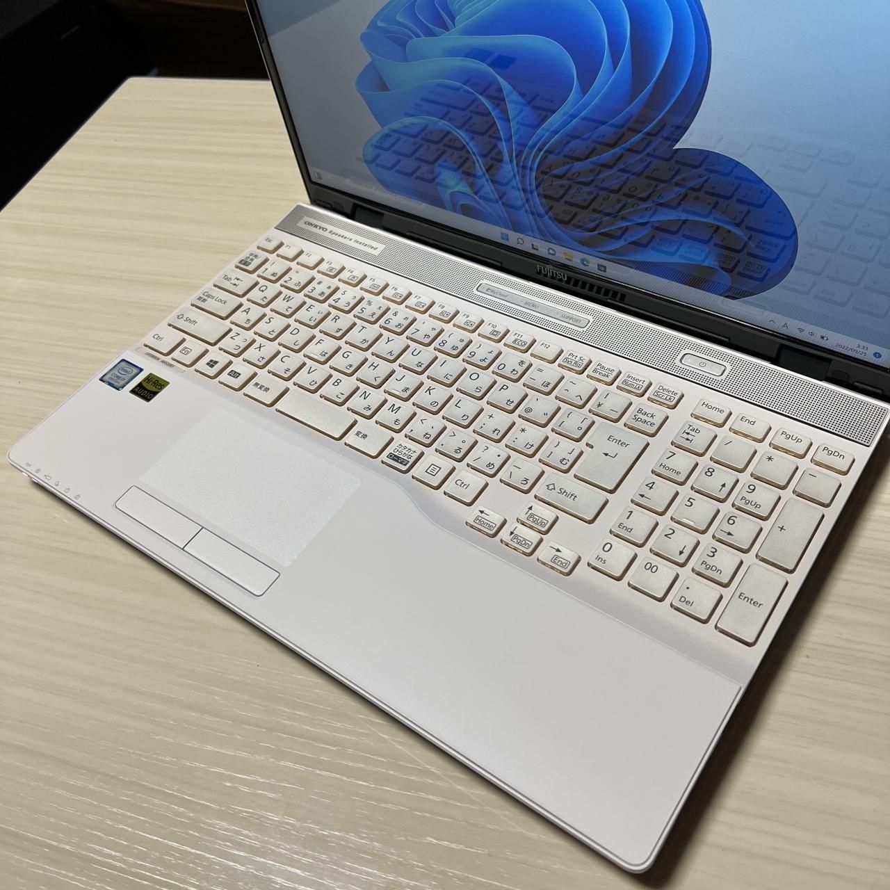 美品 富士通  秒速起動　高性能Core i5+SSD512GB＋メモリ16GB