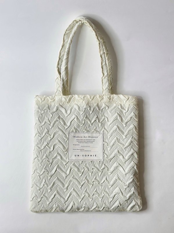 Jacquard padding tote bag / white