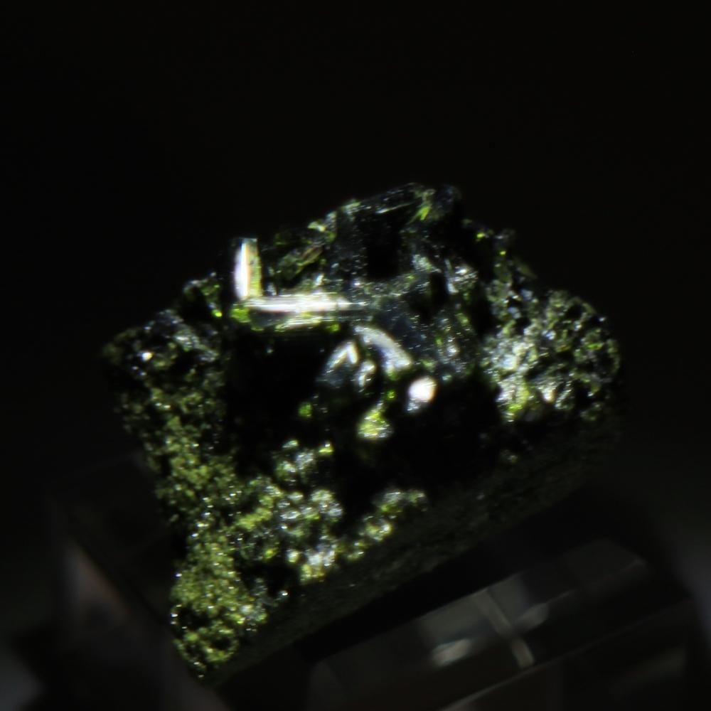 【一点物】エピドート(緑簾石)