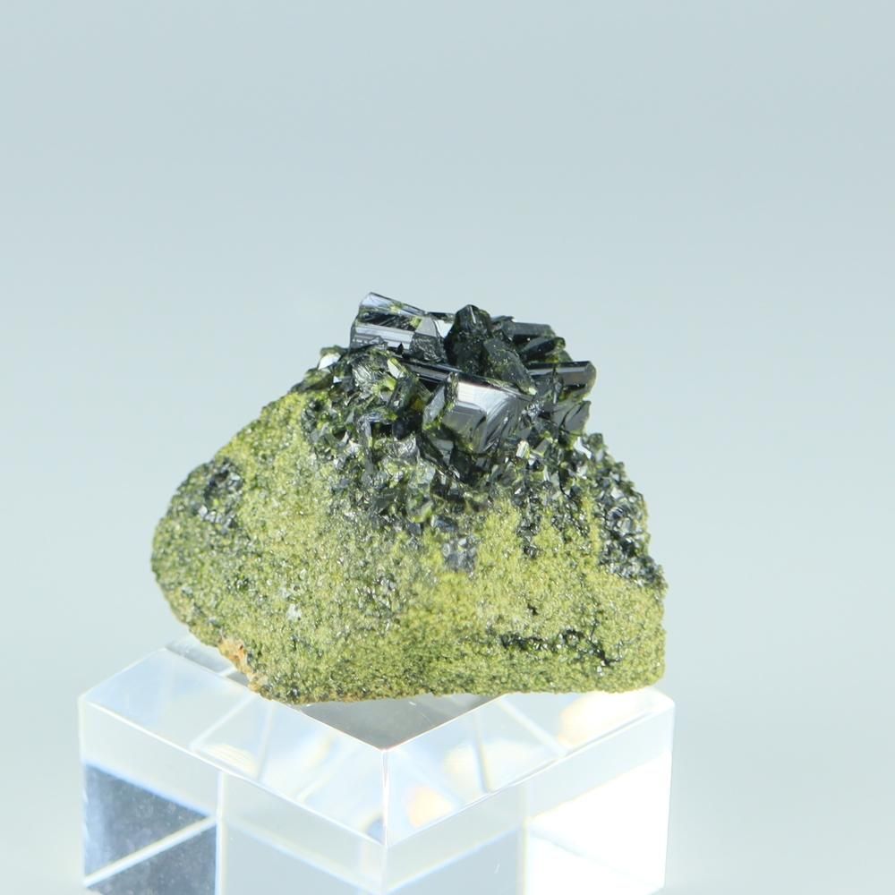 【一点物】エピドート(緑簾石)