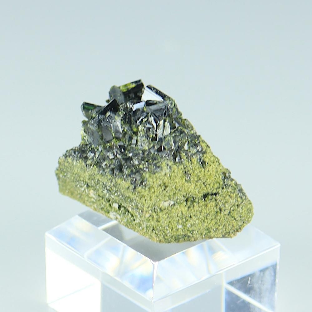 【一点物】エピドート(緑簾石)