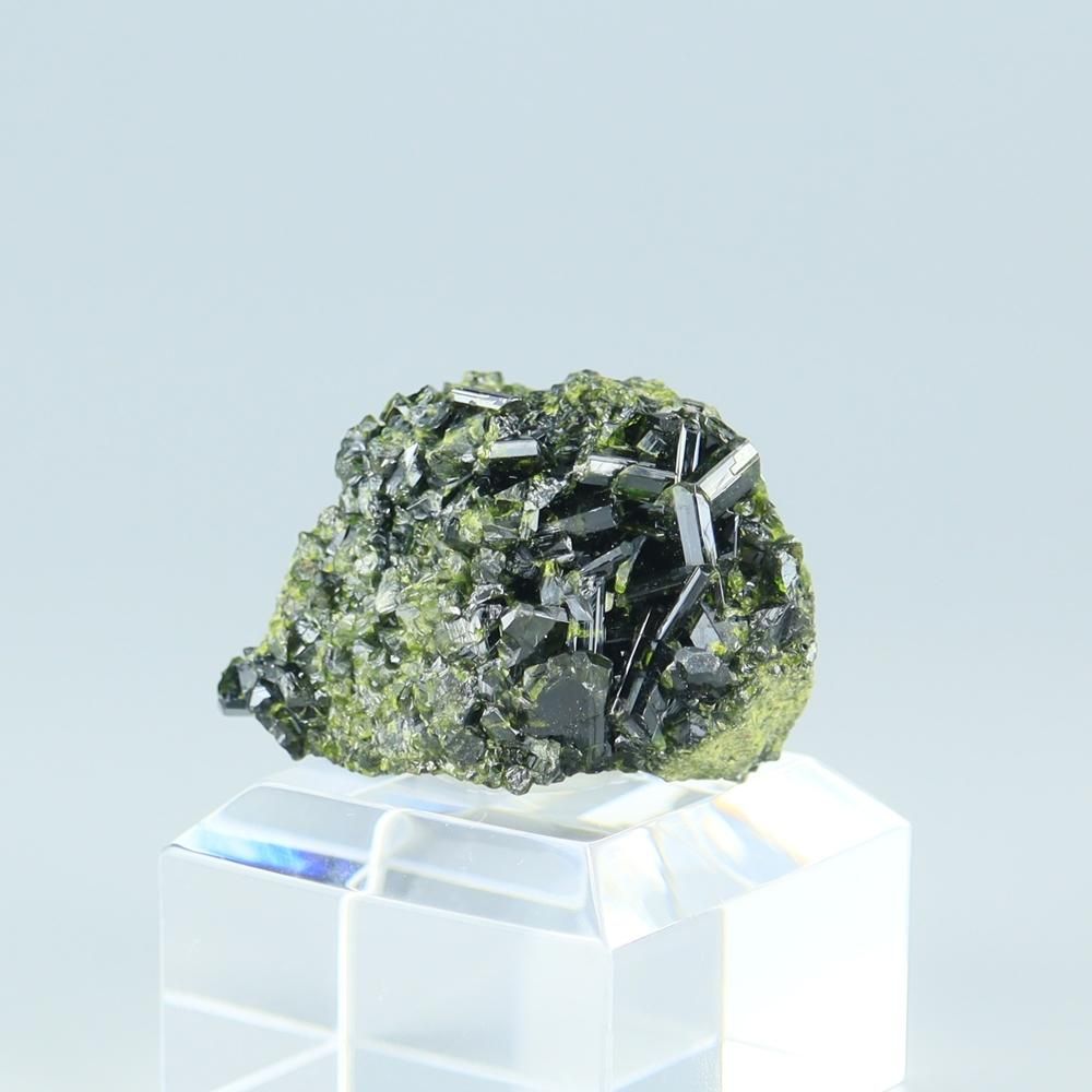 【一点物】エピドート(緑簾石)