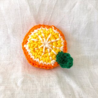 編み編みおもちゃ　オレンジ