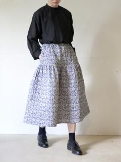 ROBE de PEAU 　スカート　新品未使用 ROBE de PEAU】LOW EDGE RUFFLE BLOUSE ［R240］/ ローブデポー