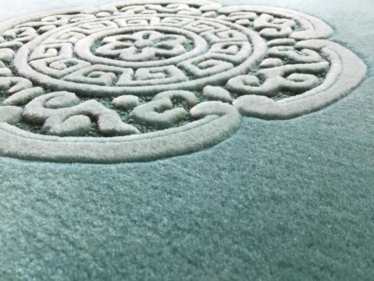 シルク　手織り緞通　ピカソ シルク 手織り緞通 ピカソ 手織り 花柄 「シルク緞通」 | Happy