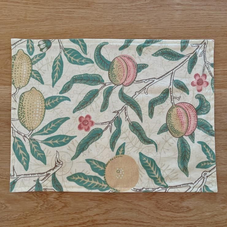 �������ޥåȡ�William Morris�����ե롼�ġ�16 �ץ���