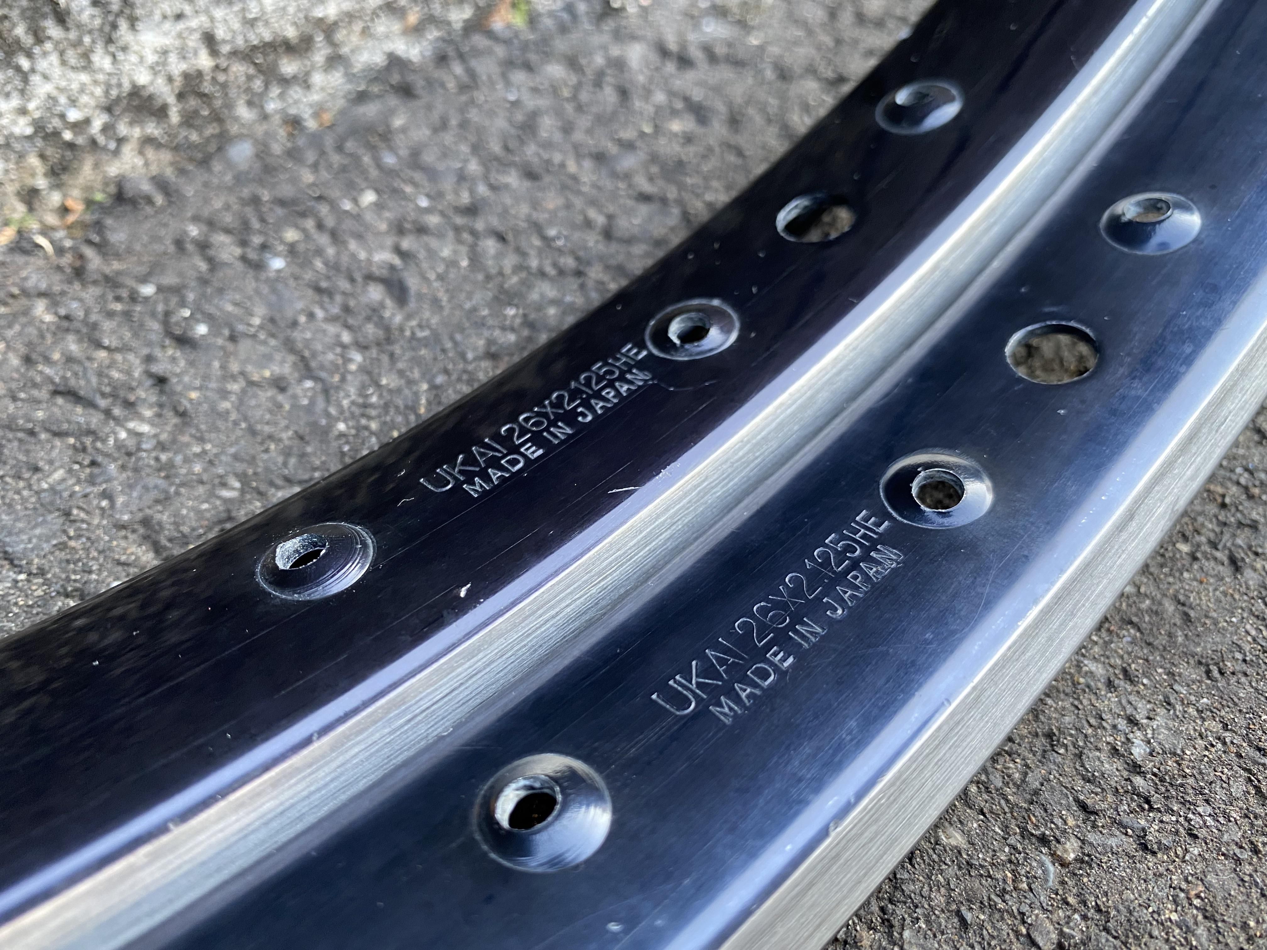 UKAI タコ穴リム 26×2.125