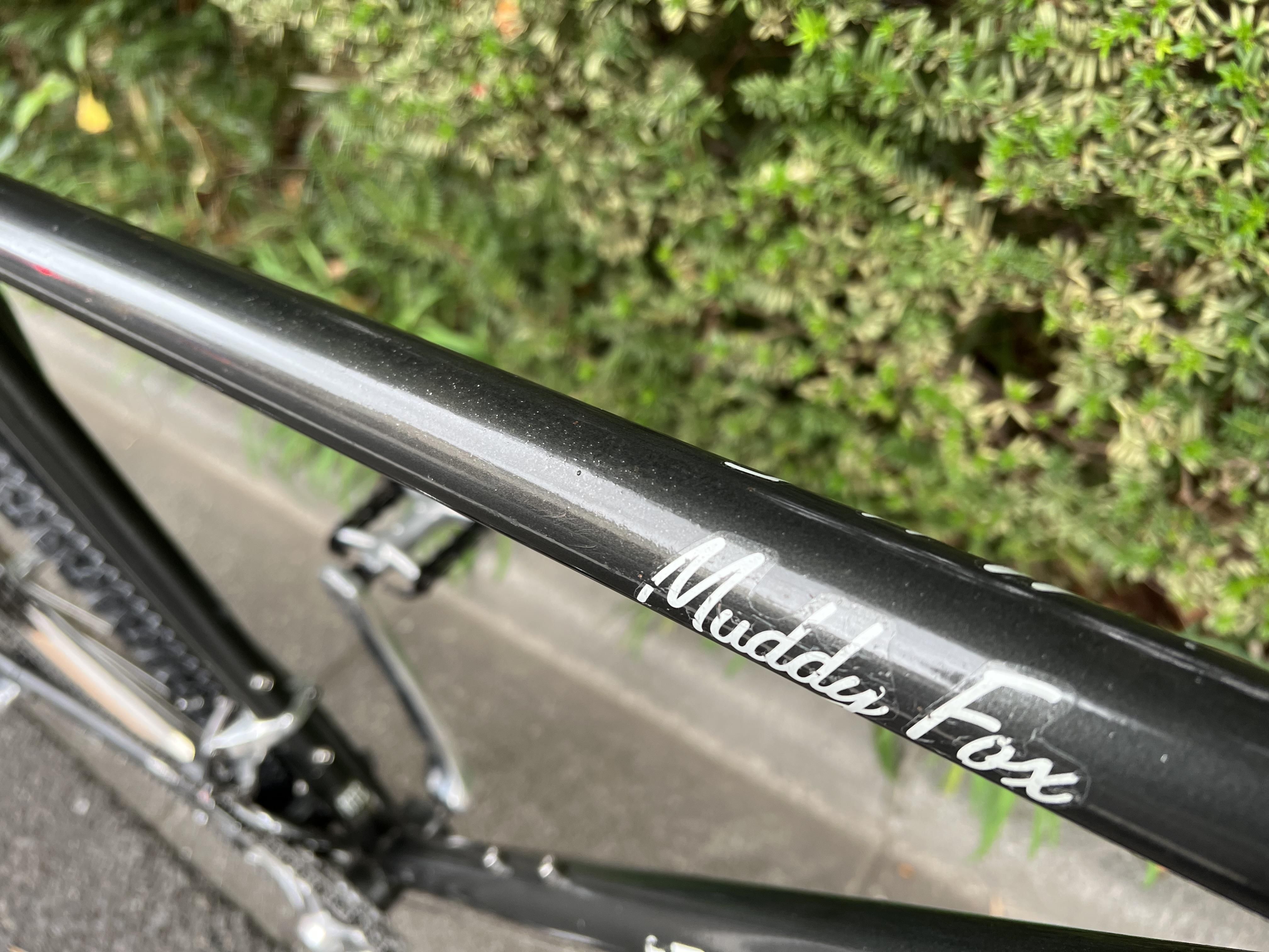 マッディテンプル Marble Print Jersey High Neck