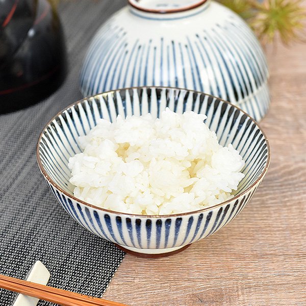 ご飯茶碗 藍十草青丸型 茶碗 約11.5cm 白系 和食器 飯器・飯碗 日本製 業務用 ごはん茶碗 2茶碗 お茶碗 可愛いおちゃわん  28-371-078-ka - プロのための業務用食器 総合販売サイト「陶器屋プロ」本店