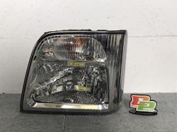 Sunbar/Diaz TT1/TT2/TV1/TW1/TW2 Genuine Left Headlight/Lamp Halogen MITSUBA VC02-001 Subaru(125744)
