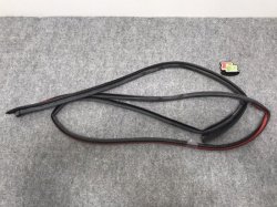 V70/XC70 Serial last 6 digits up to 311919 Genuine left front door weather strip door side (126546)