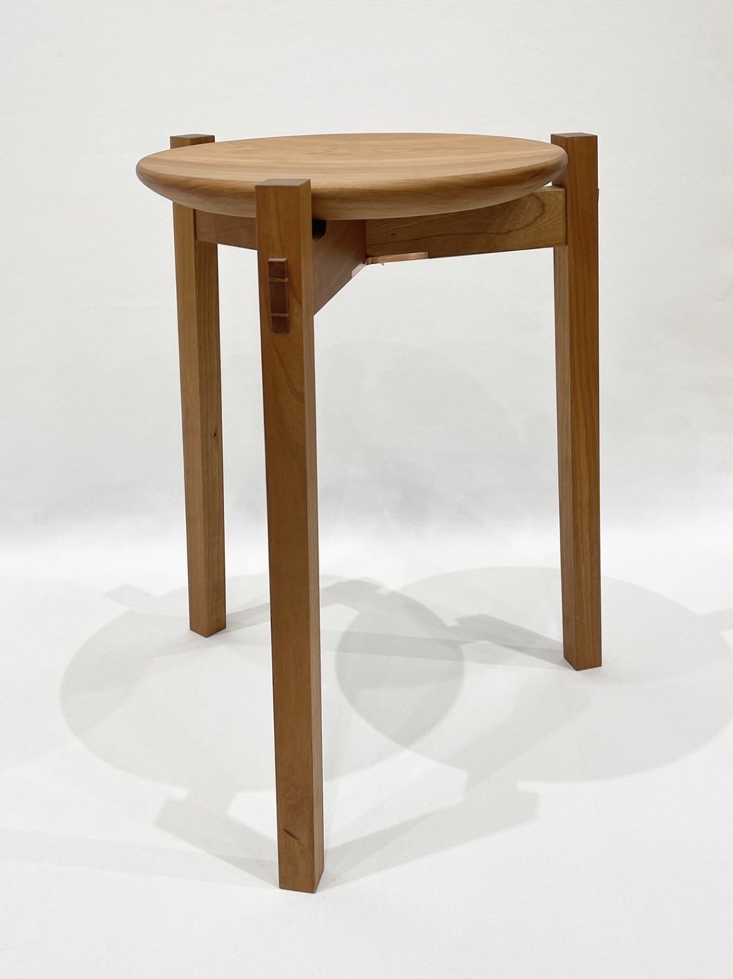 SANTASSÉ "3leg stool (Brown)"