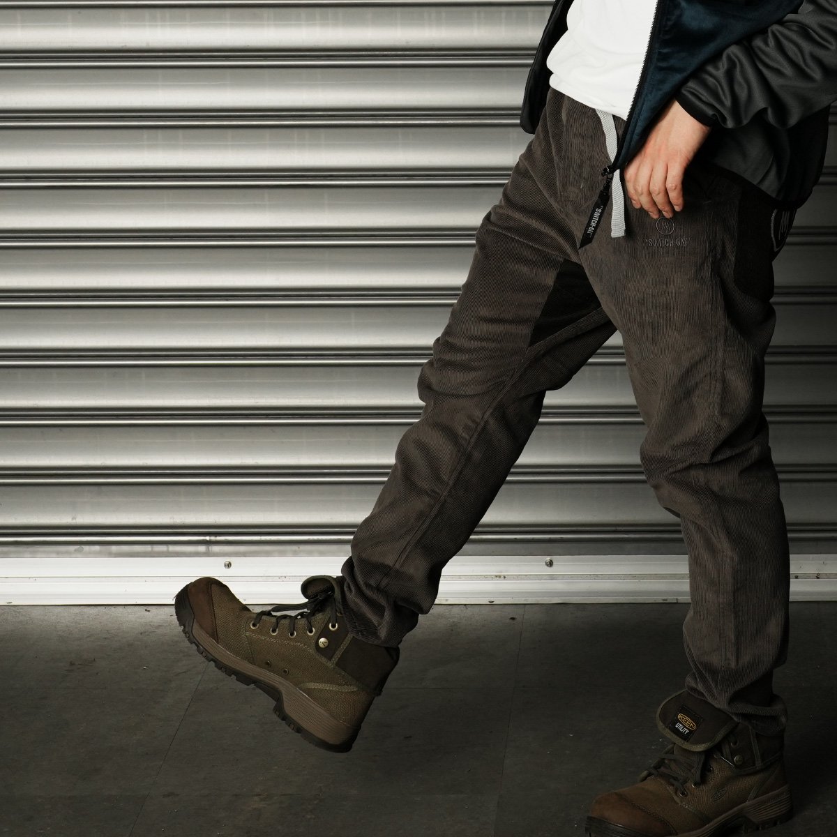 <img class='new_mark_img1' src='https://img.shop-pro.jp/img/new/icons15.gif' style='border:none;display:inline;margin:0px;padding:0px;width:auto;' />3A corduroy ankle pants