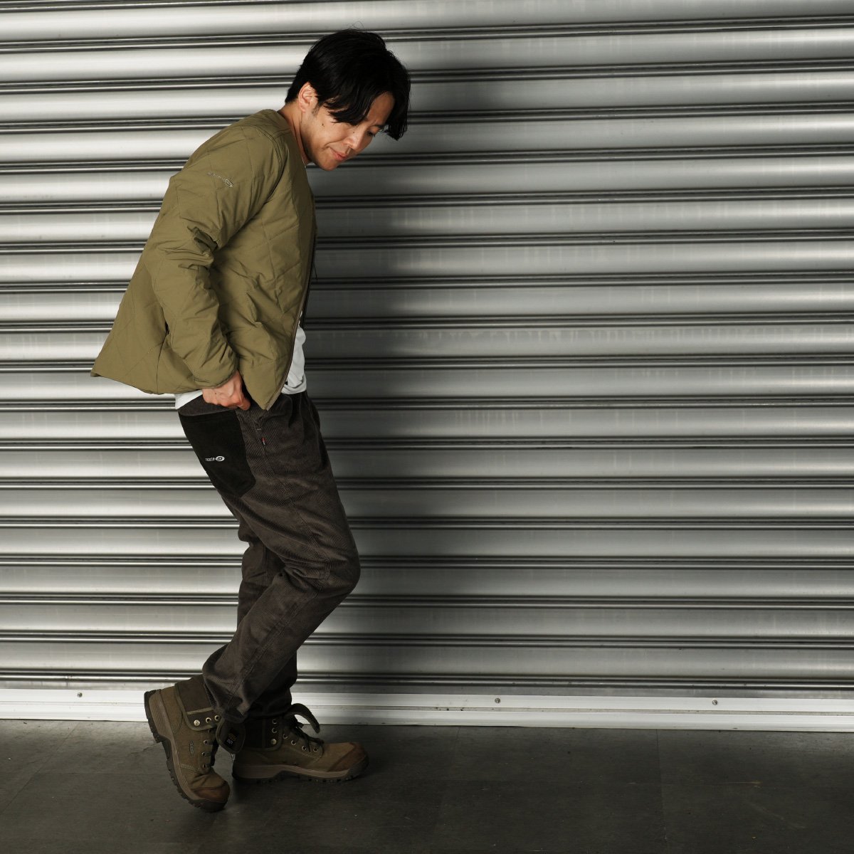 <img class='new_mark_img1' src='https://img.shop-pro.jp/img/new/icons15.gif' style='border:none;display:inline;margin:0px;padding:0px;width:auto;' />3A corduroy ankle pants