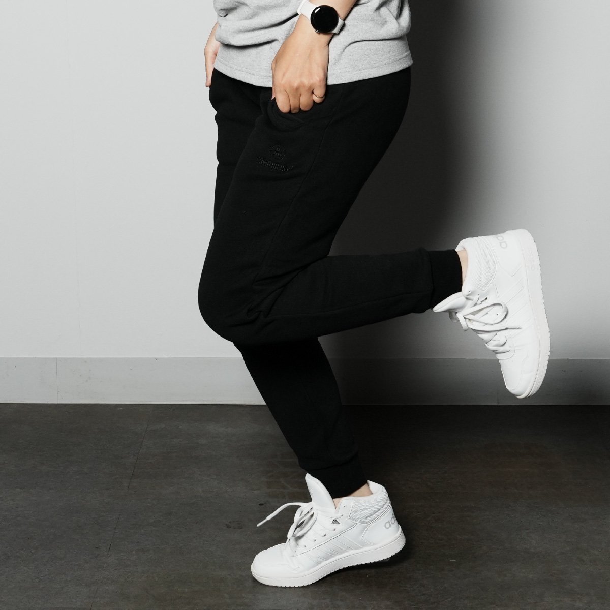 <img class='new_mark_img1' src='https://img.shop-pro.jp/img/new/icons47.gif' style='border:none;display:inline;margin:0px;padding:0px;width:auto;' />3A Slimfit Sweat Pants