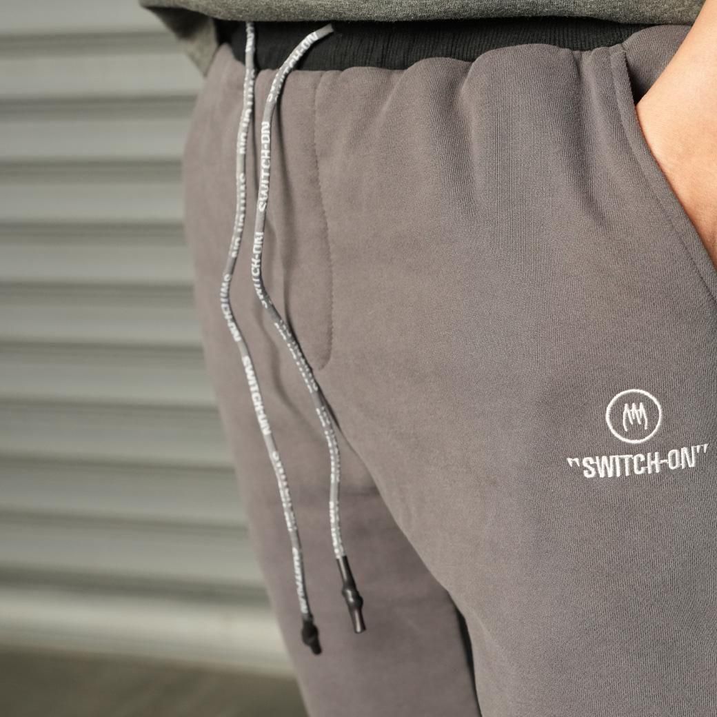 <img class='new_mark_img1' src='https://img.shop-pro.jp/img/new/icons15.gif' style='border:none;display:inline;margin:0px;padding:0px;width:auto;' />Ez Sweat Pants