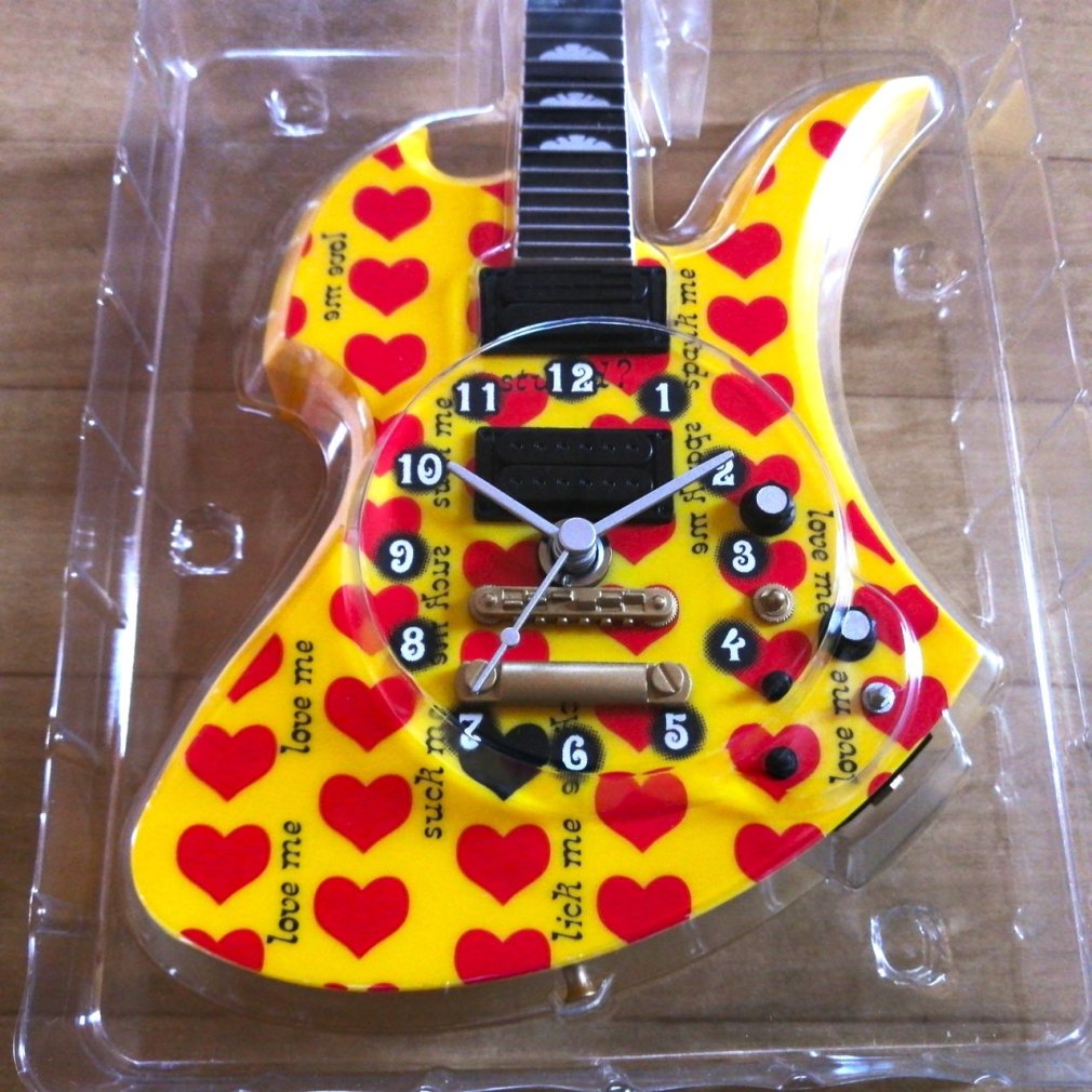 hideギター型・ウォール・クロック カラー：イエローハート 13th 