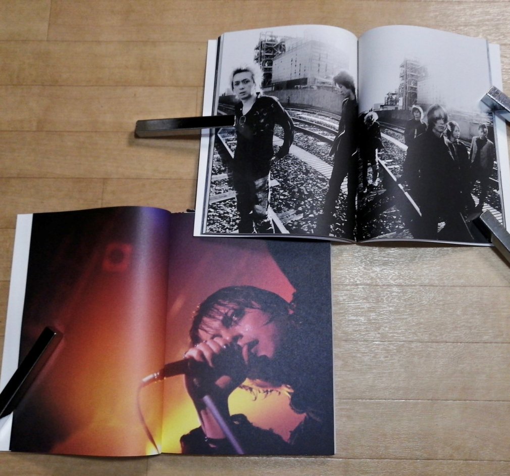 BUCK-TICK 写真集 IKONOKRUSM デビュー15年記念 異なる2冊セット、総 ...