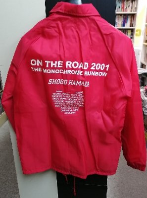 浜田省吾 スタッフ・ジャンパー ON THE ROAD 2001 THE MONOCHROME RAINBOW / 赤 - ロックオンキング