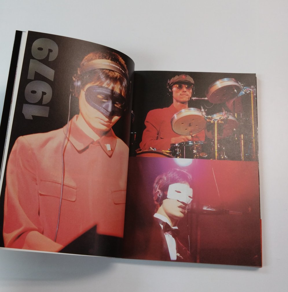 イエローマジックオーケストラ 写真集 YMO ピリオド period 1978-1984.1993 シングル・CD付 2曲収録 - ロックオンキング