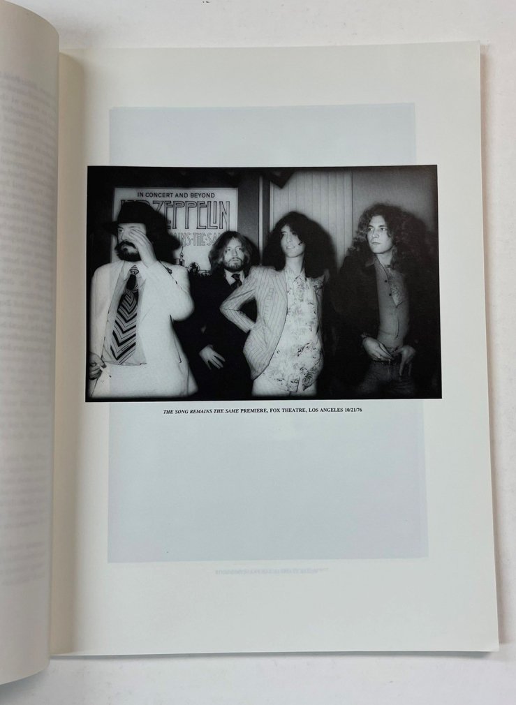 レッド・ツェッペリン　写真集　LED ZEPPELIN PORTRAITS　1970年代のステージ写真、オフショットのポートレイト集　1986年　洋書  - ロックオンキング