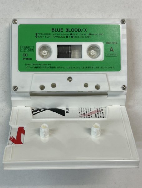 X JAPAN カセットテープ エックス BLUE BLOOD 特殊ケース 歌詞カード付 
