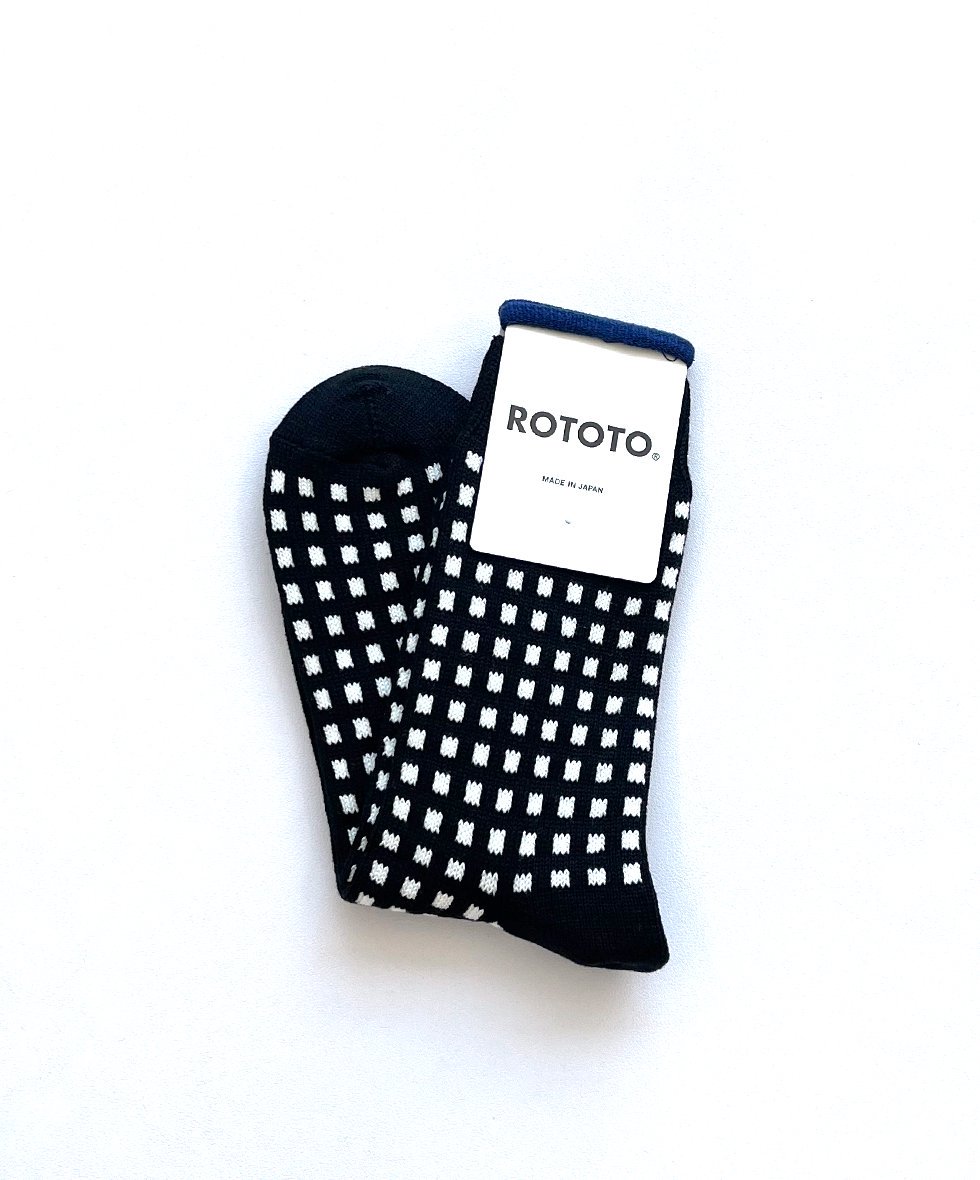 ROTOTO/  SQUARE LATTICE SOCKS