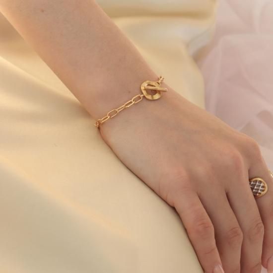 emiru x momota / Heart ribbon bracelet