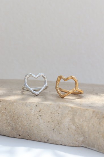 Melt heart ring