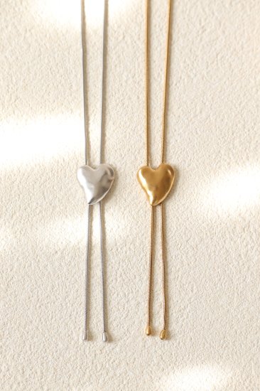 Heart loop tie necklace