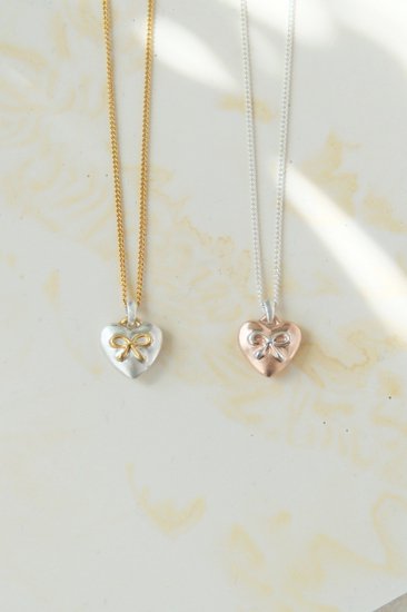 emiru  x momota / Heart ribbon necklace 