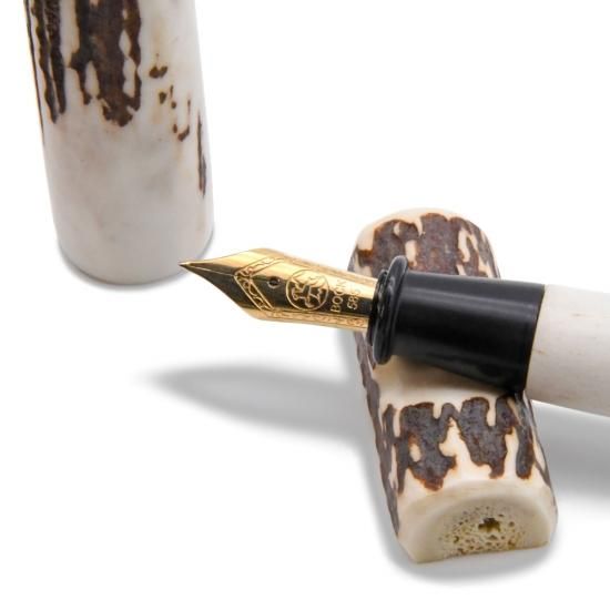 北海道福島町産蝦夷鹿の角 × 平井木工挽物所 高級万年筆