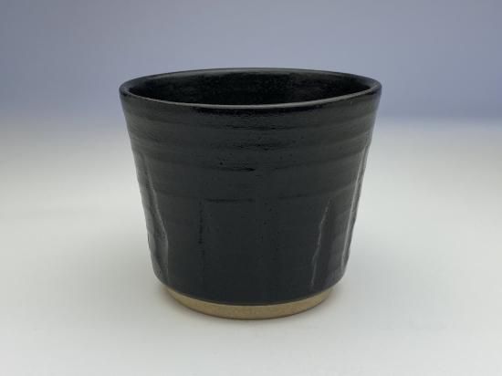 時代瀬戸太白蕎麦猪口四客セット 黒織部蕎麦猪口（ソギ） - 織部・黄瀬戸のある生活を。瀬戸の