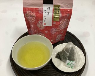 秋山園の美味しい　煎茶のティーバッグ（ひも付き三角テトラ）5ｇ×8個入