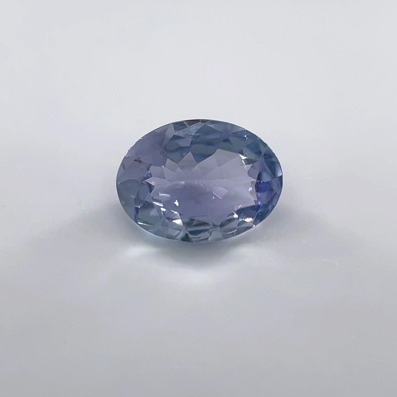 506136 ގ َ OV 1.00ct