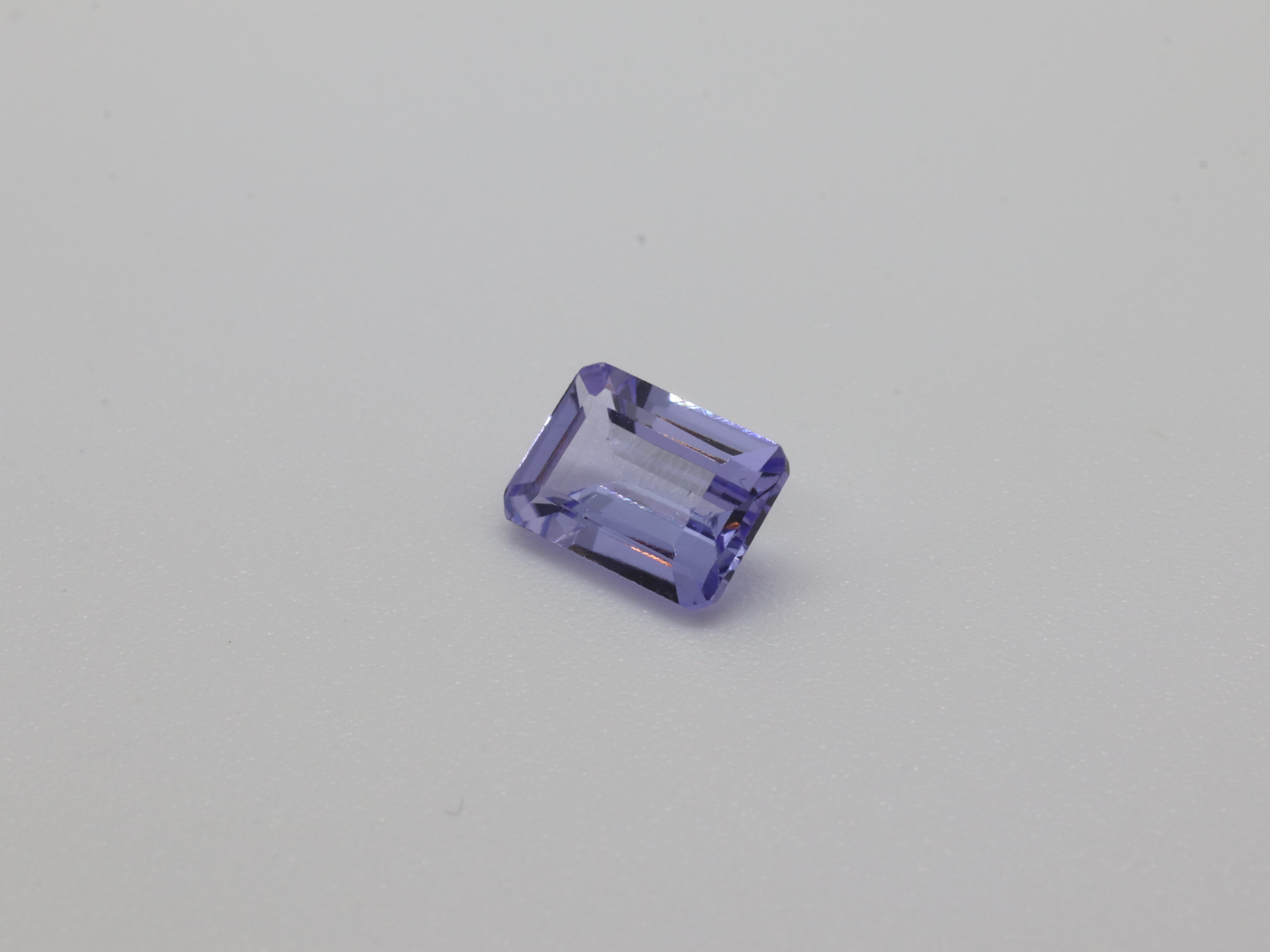 505858-5 ﾀﾝｻﾞﾅｲﾄ ﾙｰｽ EM 0.98ct - カピルのお店デルミリオーレ