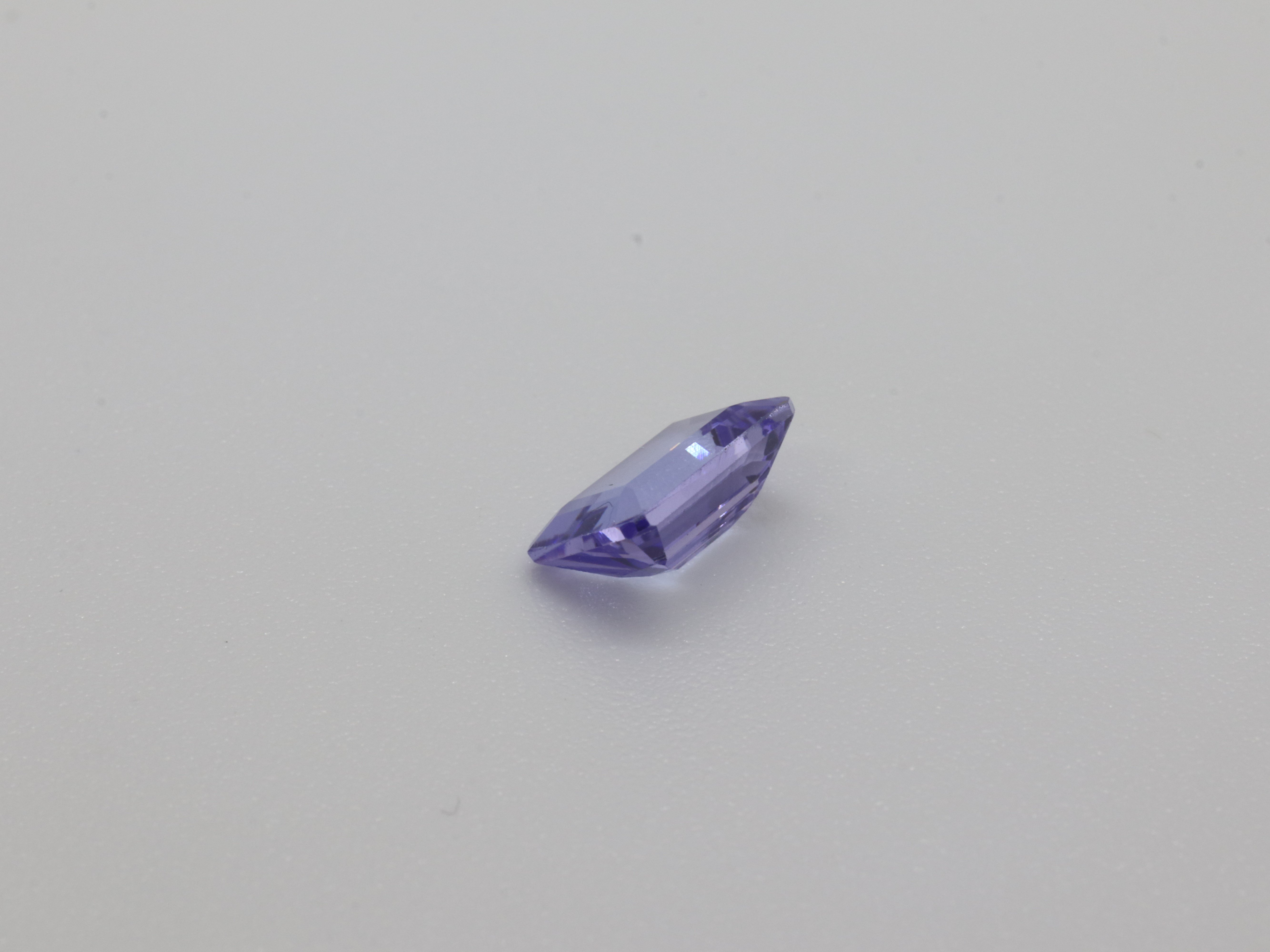 505858-5 ﾀﾝｻﾞﾅｲﾄ ﾙｰｽ EM 0.98ct - カピルのお店デルミリオーレ