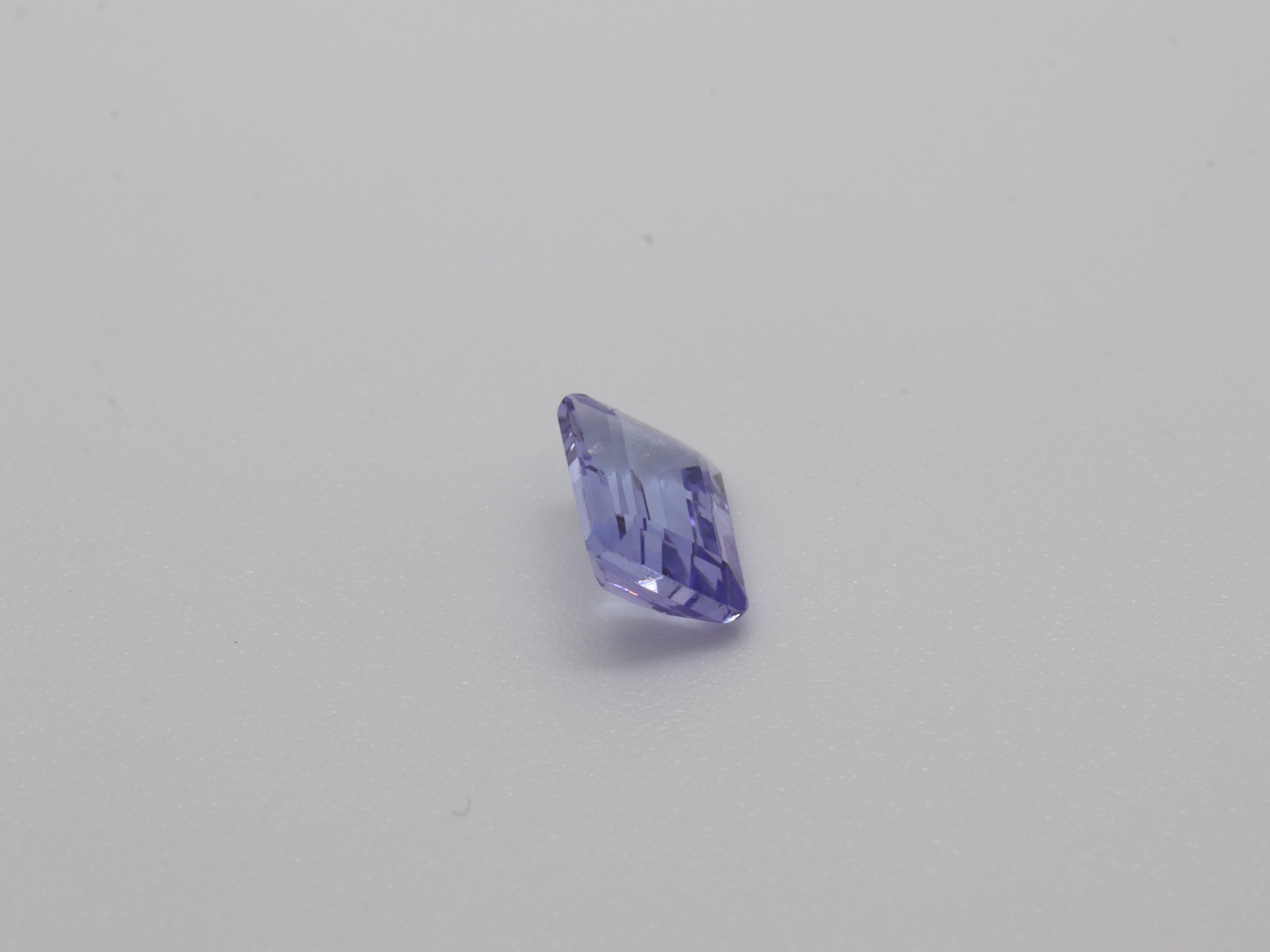 505858-5 ﾀﾝｻﾞﾅｲﾄ ﾙｰｽ EM 0.98ct - カピルのお店デルミリオーレ