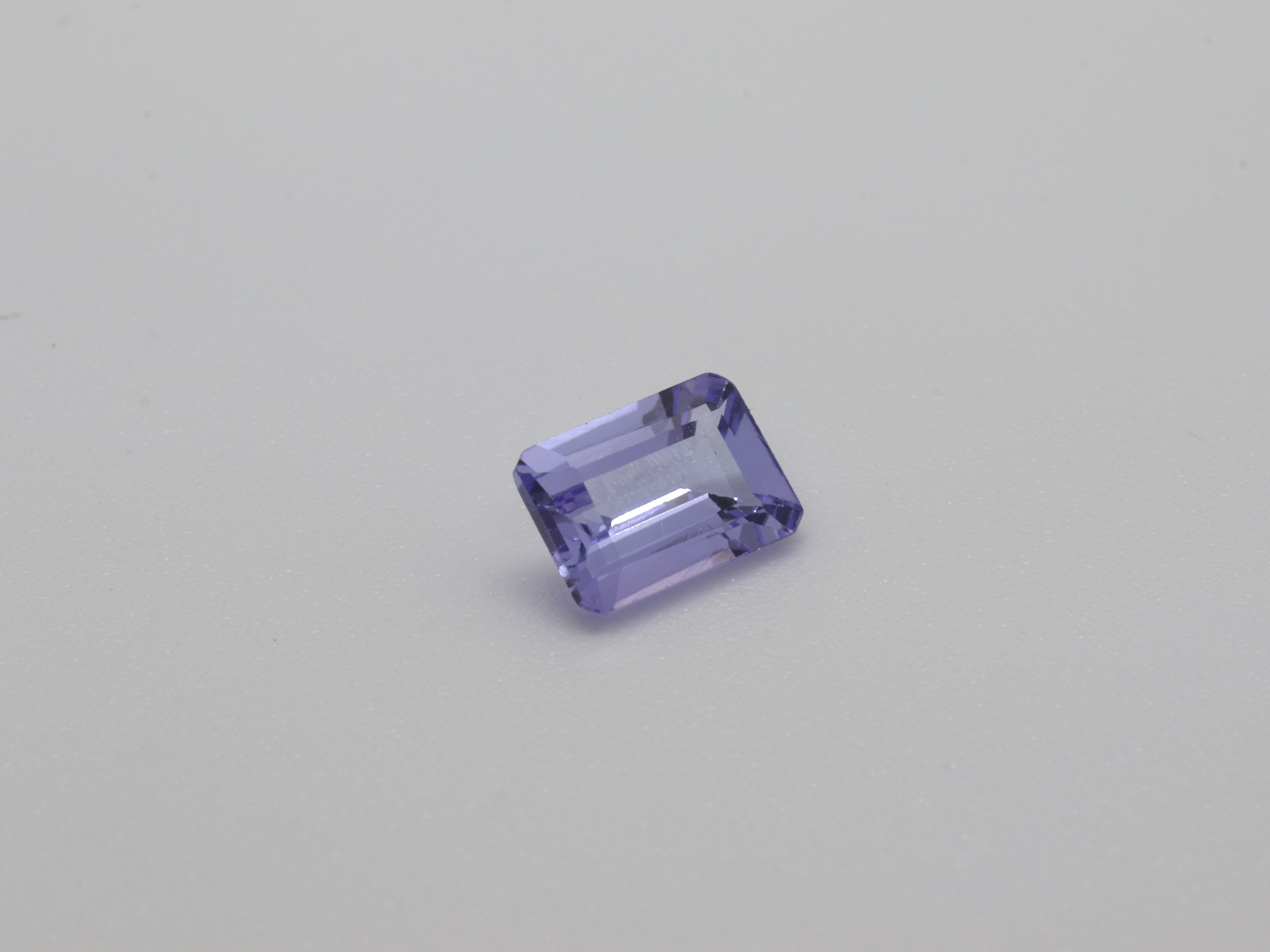 505858-5 ﾀﾝｻﾞﾅｲﾄ ﾙｰｽ EM 0.98ct - カピルのお店デルミリオーレ