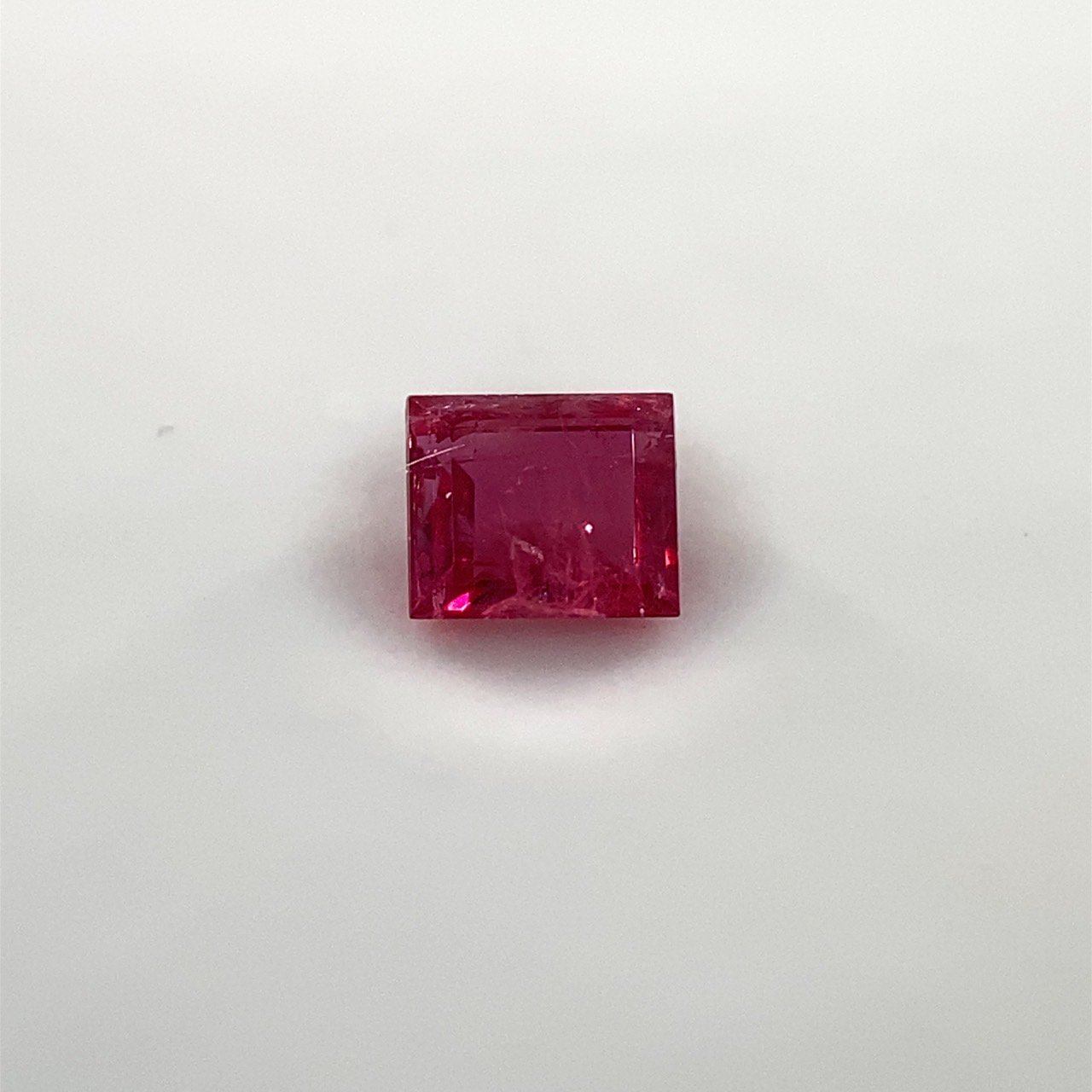 豊富買蔵 レッドベリル 2個で0.38ct | www.qeyadah.com