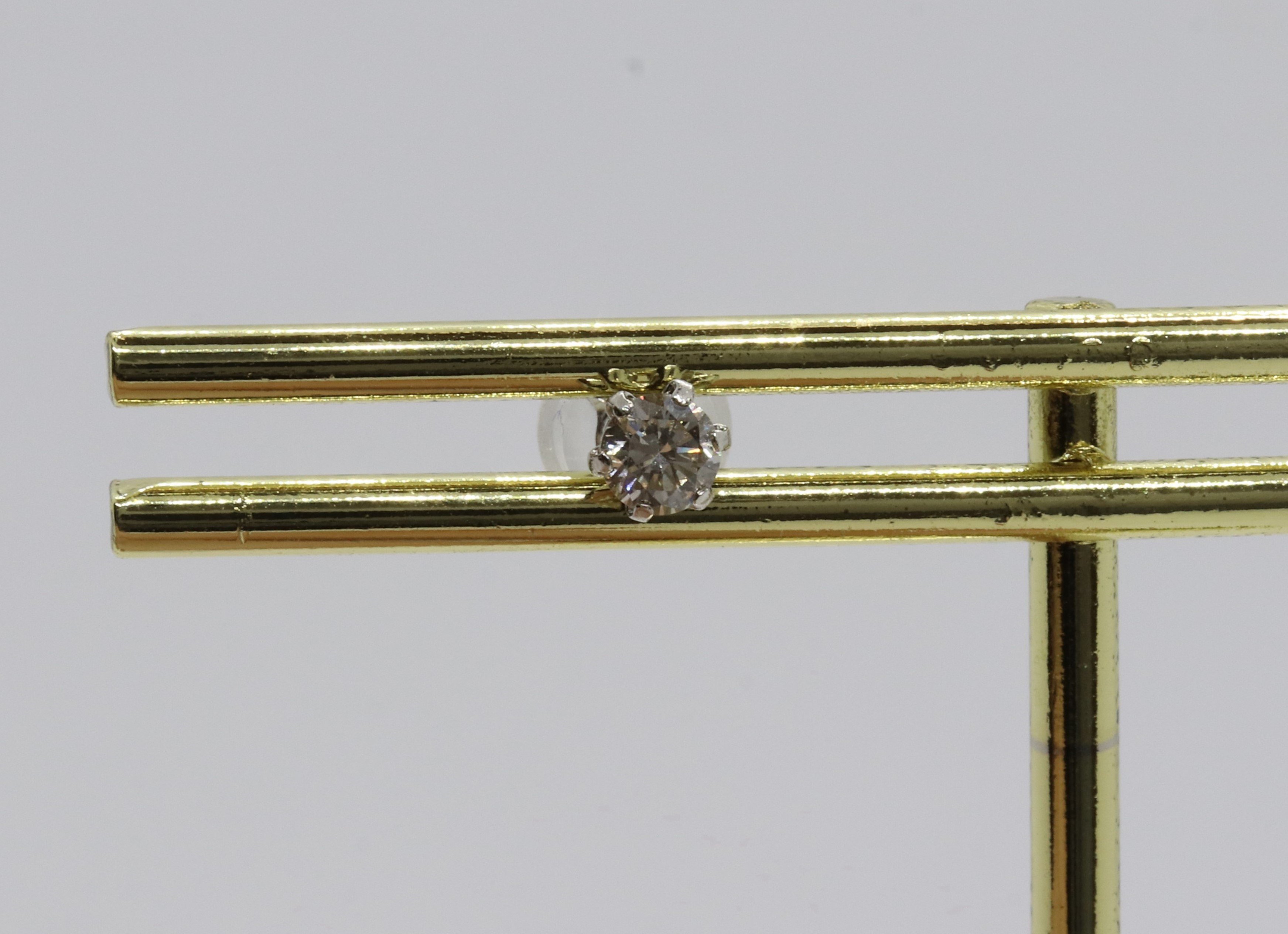 現品限り】4418 Pt900 ﾀﾞｲﾔｽﾀｯﾄﾞﾋﾟｱｽ 片耳用 0.15ct - カピルのお店