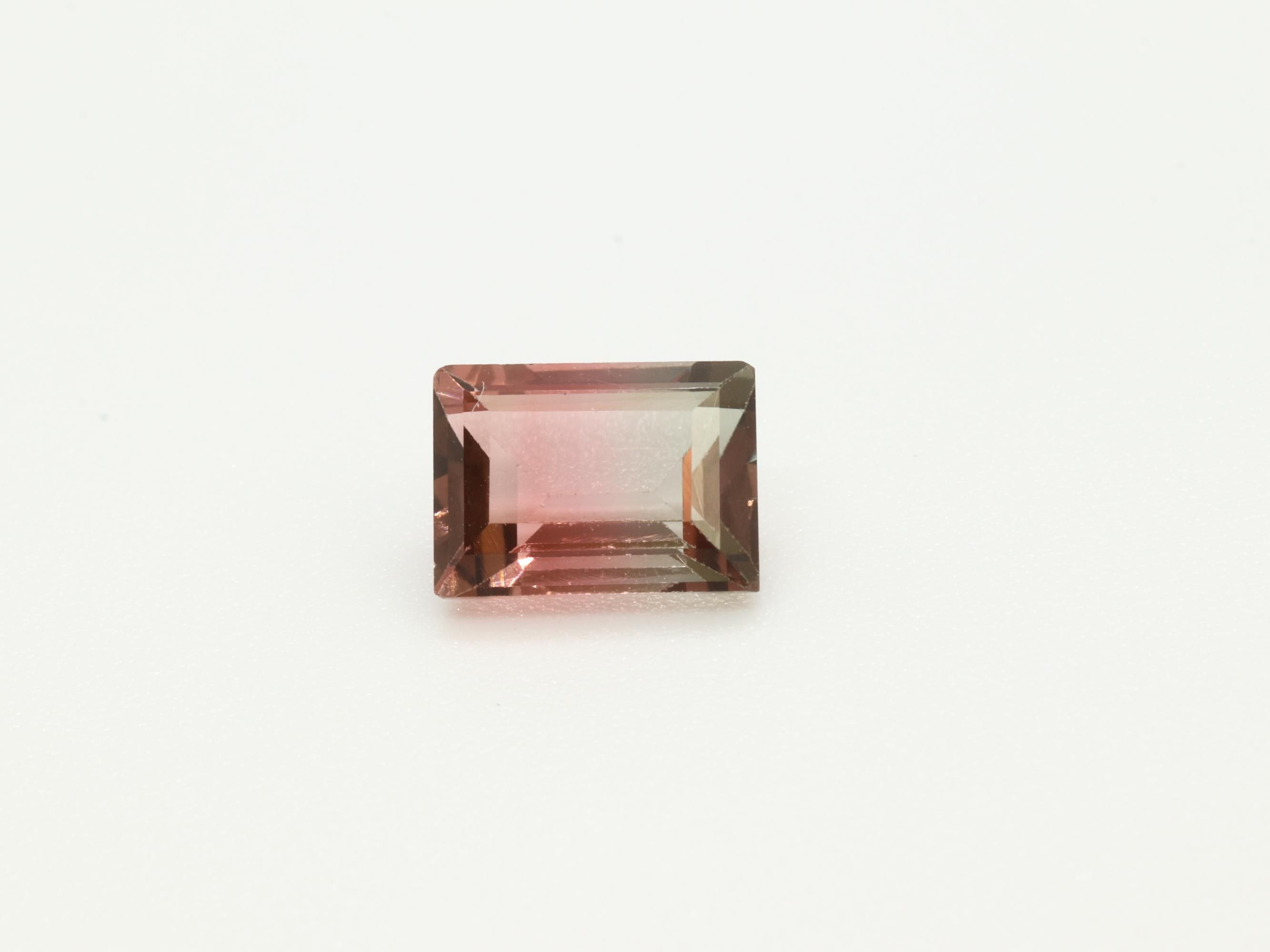 カピル ガーネット 0.6ct ルース