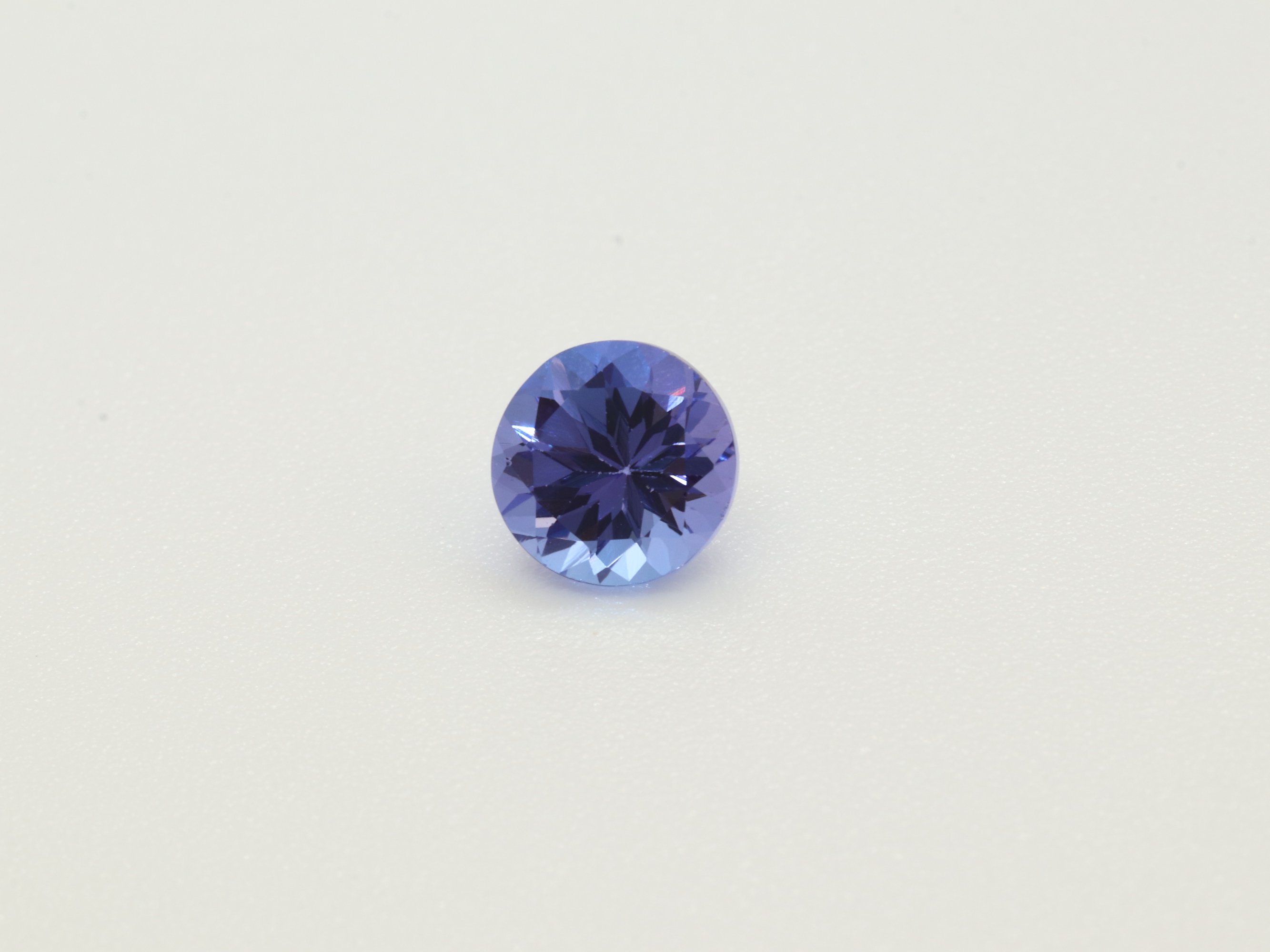 タンザナイト 0.99ct-