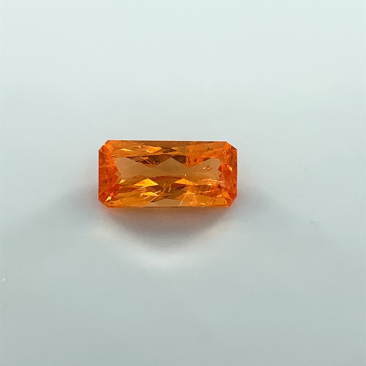 コンドロダイト 0.64ct. | gulatilaw.com