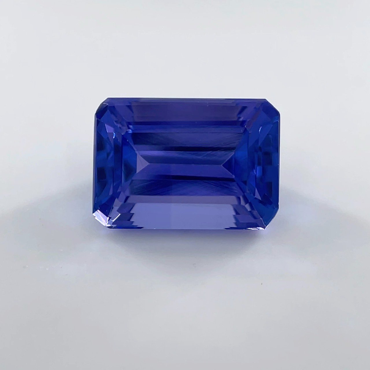 509307 ݎގŎ َ EM 3.52ct