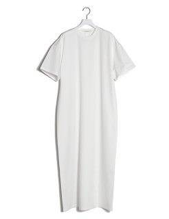 <img class='new_mark_img1' src='https://img.shop-pro.jp/img/new/icons8.gif' style='border:none;display:inline;margin:0px;padding:0px;width:auto;' />Cotton Curvy Tee Dress