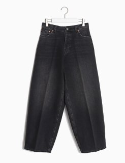 <img class='new_mark_img1' src='https://img.shop-pro.jp/img/new/icons8.gif' style='border:none;display:inline;margin:0px;padding:0px;width:auto;' />BENTHANY Wide Leg Jeans-Asian fit