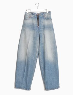 <img class='new_mark_img1' src='https://img.shop-pro.jp/img/new/icons8.gif' style='border:none;display:inline;margin:0px;padding:0px;width:auto;' />BENTHANY Zip Wide Leg Jeans