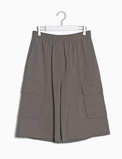 <img class='new_mark_img1' src='https://img.shop-pro.jp/img/new/icons8.gif' style='border:none;display:inline;margin:0px;padding:0px;width:auto;' />Tropical Wool Relaxed Cargo Short